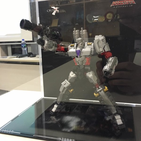 New Pictures Of Maketoys Unofficial MP ReMaster Megatron Despotron, Cross Dimension And More 05 (5 of 40)